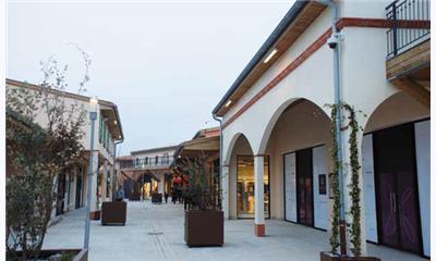 French Outlet Shops Protected by Axis Networks Cameras
