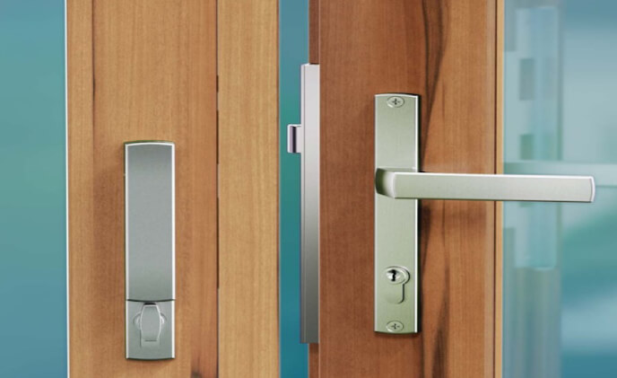 New locking handle enhances dual point lock on folding door hardware