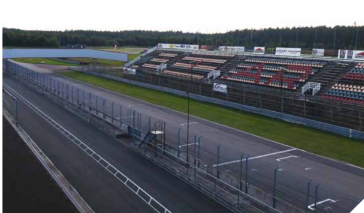 Safer driving on Scandinavian racetrack with Axis