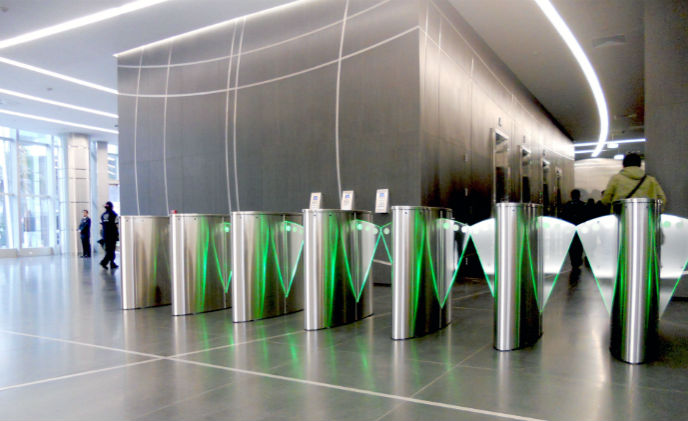 Urbanova standardizes on Boon Edam turnstiles for all its Lima buildings