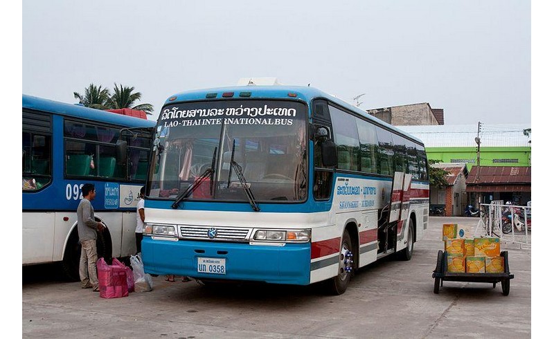 New bus route links Thai and Laos