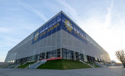 Bluetooth programmable digital keys protect staff and fans at major German stadium