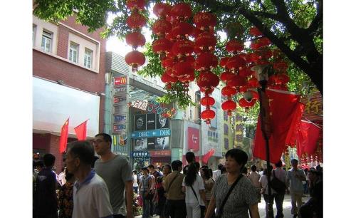 China retail spending to increase 90% by 2018, report forecasts