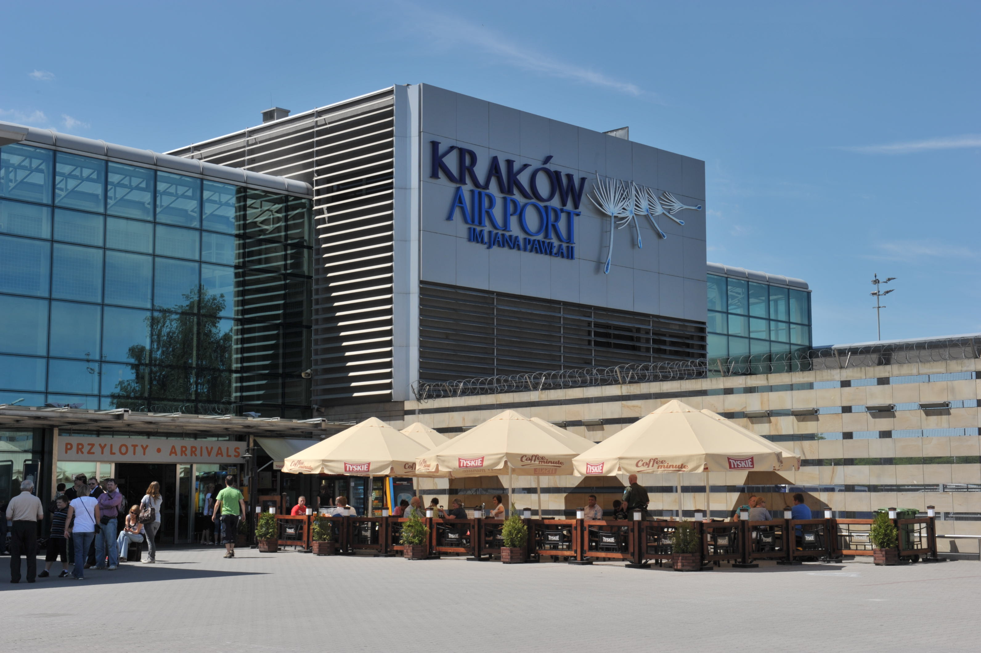 Krakow Airport safe thanks to Axis solutions