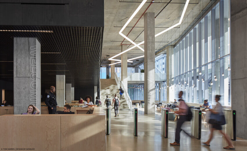 Columbia College Chicago Student Center chooses Boon Edam for secure entry