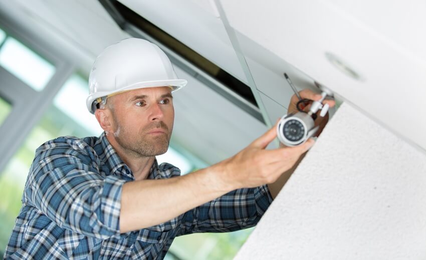 Small business security: Comparing DIY and professional installations