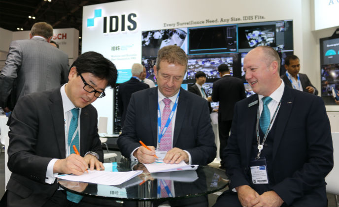 IDIS and Secom sign strategic partnership agreement
