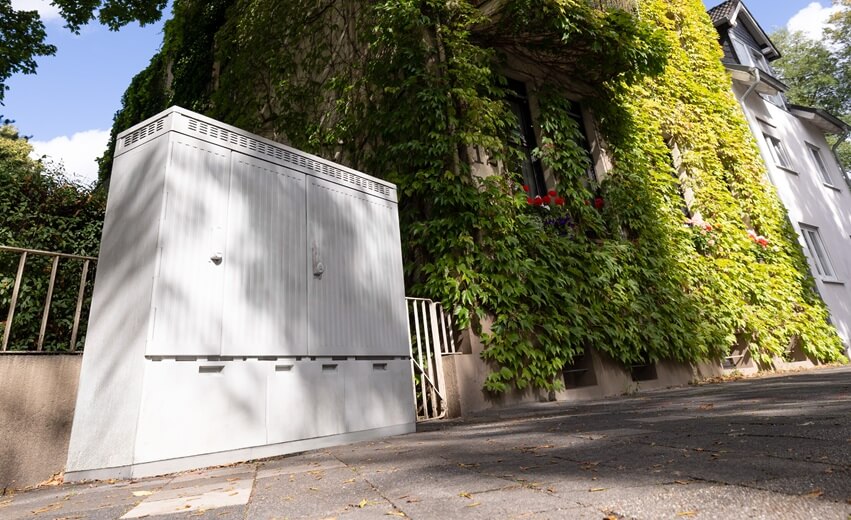 Bringing the benefits of digital access management to outdoor infrastructure Bringing the benefits of digital access management to outdoor infrastructure