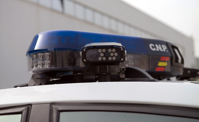 What features should be included in a connected police car
