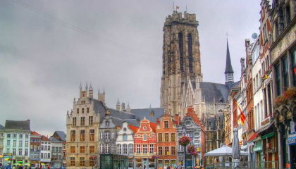 Historic Belgian city curbs crime with HD surveillance