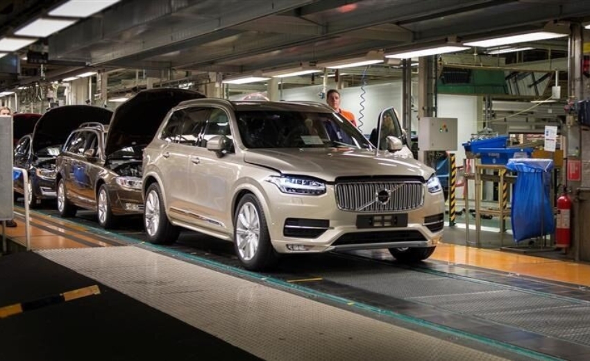High-performance doors provide safety and efficiency in Volvo Cars' production plant