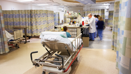Spanish university hospital combats theft with IP video 