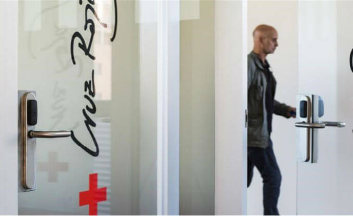 Ultramodern access control by ASSA ABLOY in new Red Cross office 