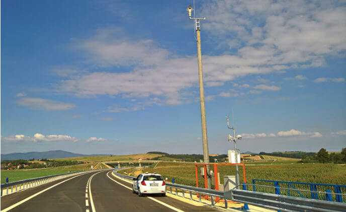 Axis IP cameras perform surveillance over traffic on R2 highway