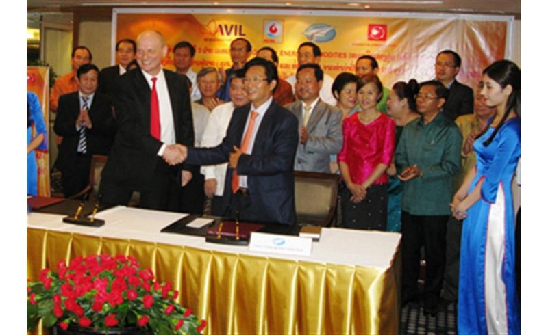 Laos invests in oil pipeline
