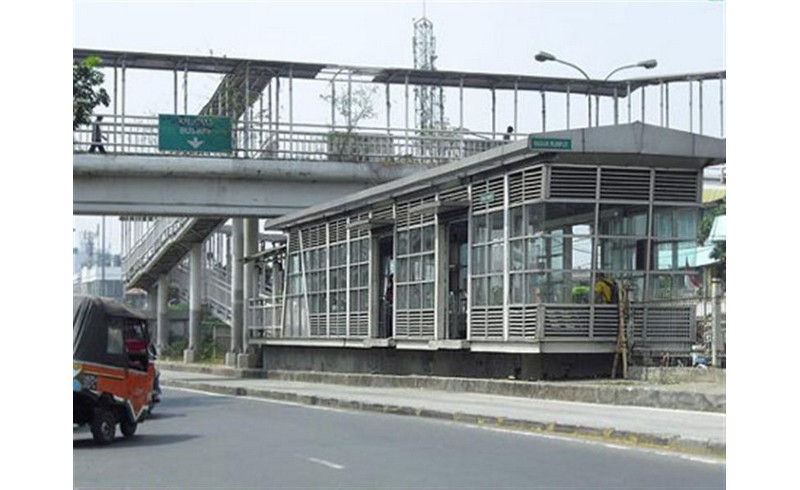 TransJakarta bus stops to be widened